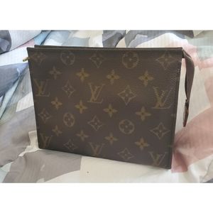🔮FINAL SALE! Vintage Louis Vuitton Toiletry Pouch